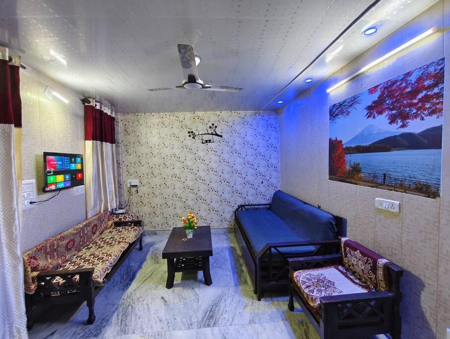 Peaceful Stay 1 Bhk Appartment Nuova Delhi Esterno foto
